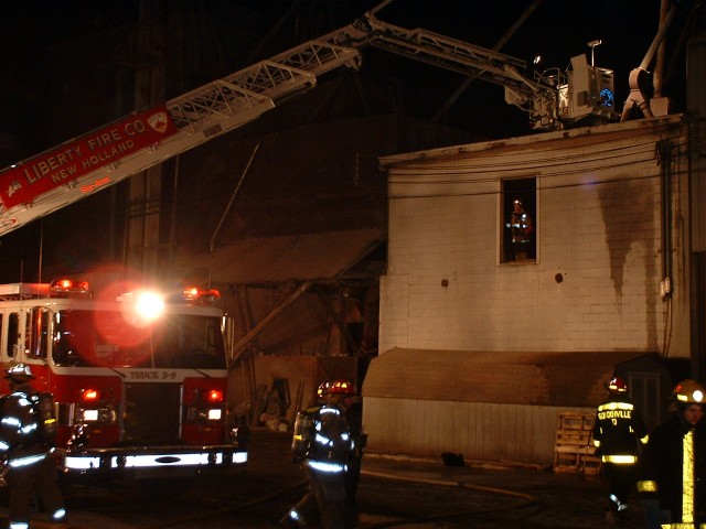 Tanker 4-9 assisted Gordonville at this fire at the feed mill in Gordonville... 1/31/03